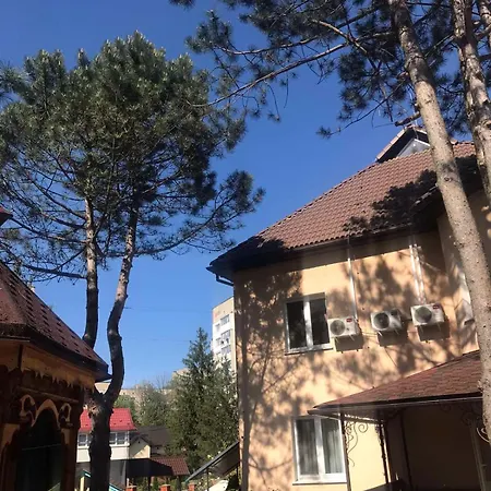Red Stone Hotel