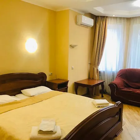 Ξενοδοχείο Red Stone 3*