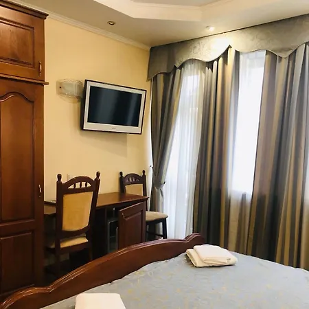 Ξενοδοχείο Red Stone 3*