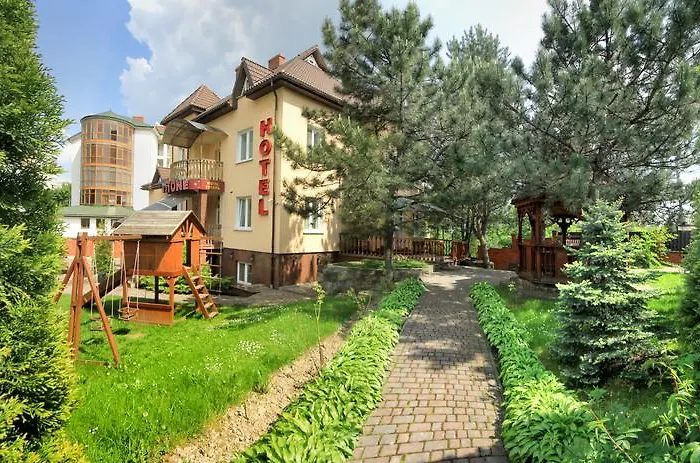 Hotel Red Stone Truskavets